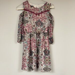 Amy’s Closet Beautiful  dress peekaboo shoulder , cream and maroon floral, 14